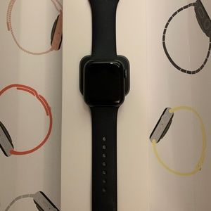Apple Watch Series 5 40mm Space Gray Aluminum